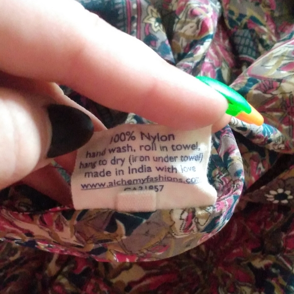 Flowy batwing style shirt - Picture 3 of 4